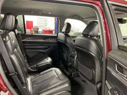 Used 2023 Jeep Grand Cherokee L Limited image 12