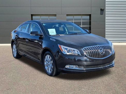 Used 2016 Buick LaCrosse Leather FWD image 3