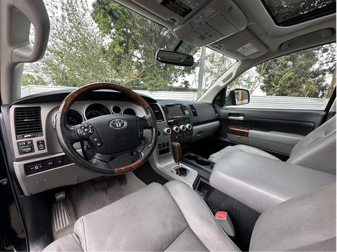 Used 2010 Toyota Tundra Limited AWD/4WD image 2
