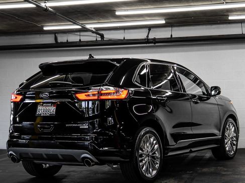 Used 2020 Ford Edge Titanium w/ Equipment Group 301A FWD image 5