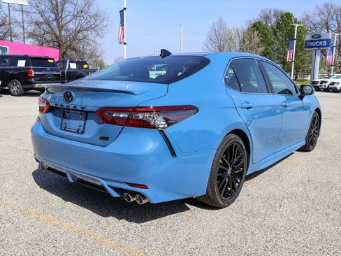 Used 2023 Toyota Camry XSE w/ Cold Weather Package image 5