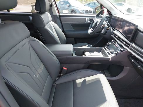 Certified 2025 Hyundai Santa Fe SEL image 10