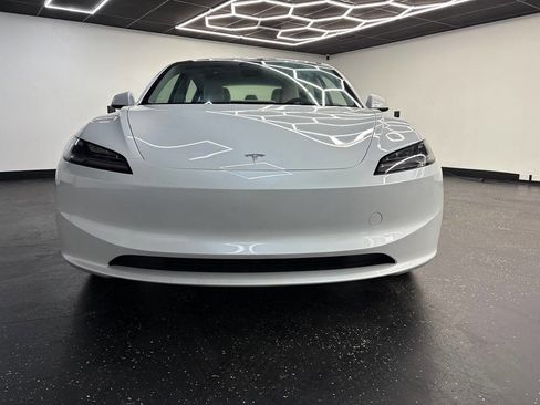 Used 2025 Tesla Model 3 Long Range image 3