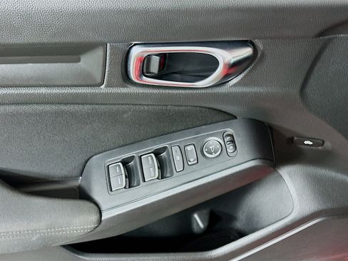 Used 2025 Honda Civic Sport image 15