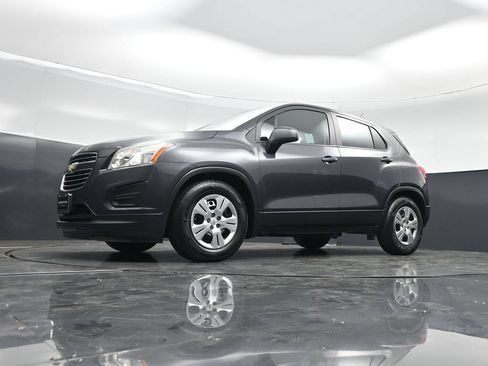 Used 2016 Chevrolet Trax LS FWD image 43