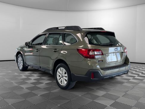 Used 2018 Subaru Outback 2.5i AWD/4WD image 6