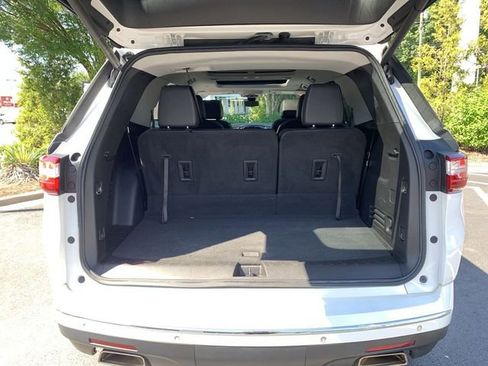 Used 2020 Chevrolet Traverse Premier FWD image 35