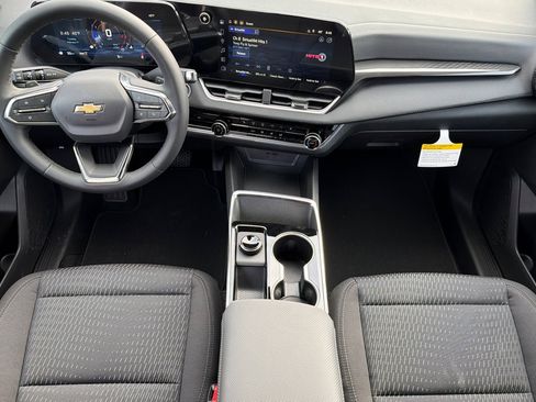 New 2026 Chevrolet Equinox LT image 11