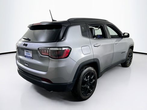 Used 2022 Jeep Compass Altitude w/ Sun and Sound Group AWD/4WD image 5