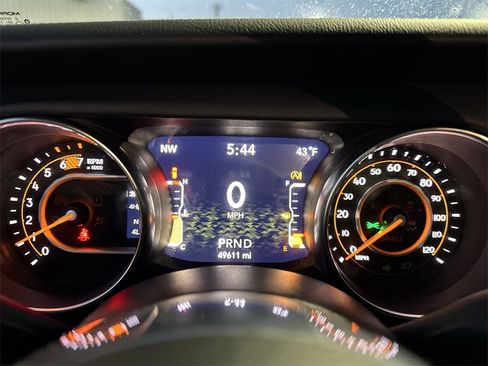 Used 2021 Jeep Wrangler Unlimited Sahara image 15