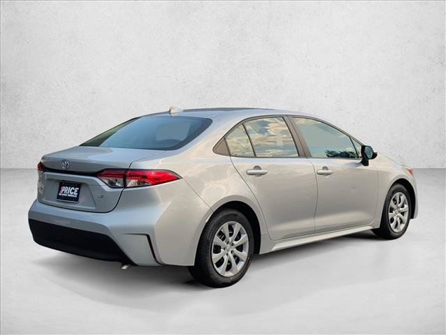 Used 2024 Toyota Corolla LE FWD image 5
