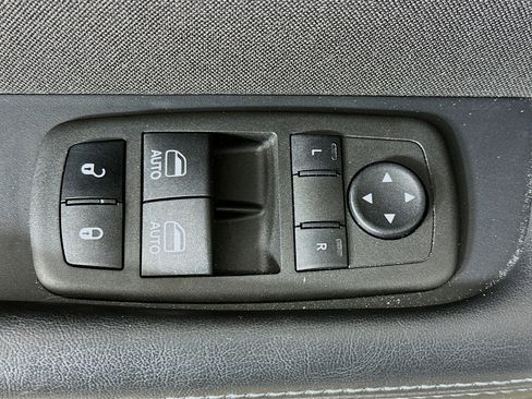 Used 2022 Dodge Challenger R/T w/ Performance Handling Group image 15