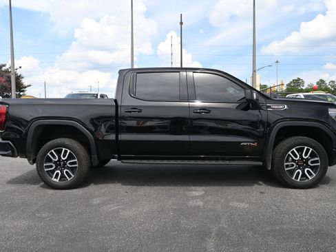 Used 2025 GMC Sierra 1500 AT4 w/ AT4 Premium Package AWD/4WD image 13