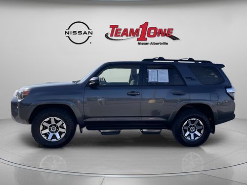 Used 2020 Toyota 4Runner TRD Off-Road AWD/4WD image 5