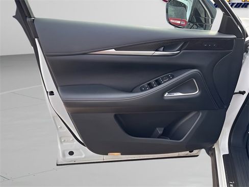 Used 2023 INFINITI QX60 Sensory image 6