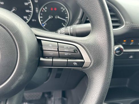 Used 2024 MAZDA MAZDA3 s image 20