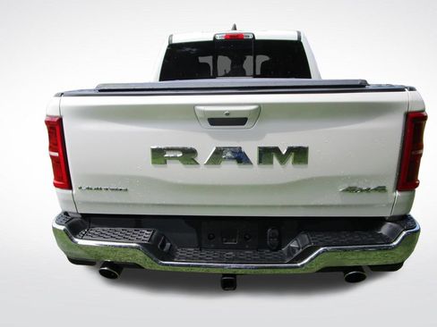 Used 2025 RAM 1500 Limited w/ Off Road Group AWD/4WD image 10