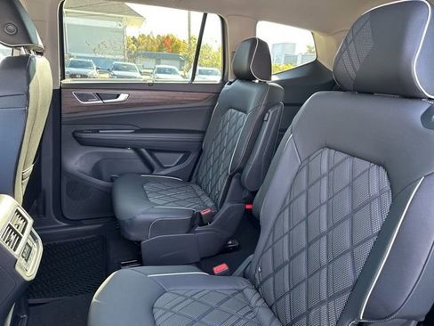 New 2026 Volkswagen Atlas SEL Premium R-Line image 18