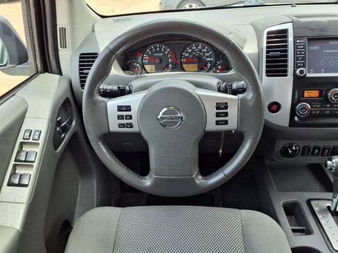 Used 2019 Nissan Frontier SV w/ Value Truck Package AWD/4WD image 17