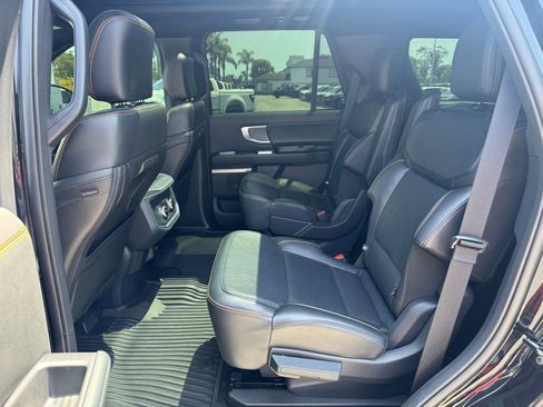 Used 2025 Ford Expedition Tremor AWD/4WD image 16