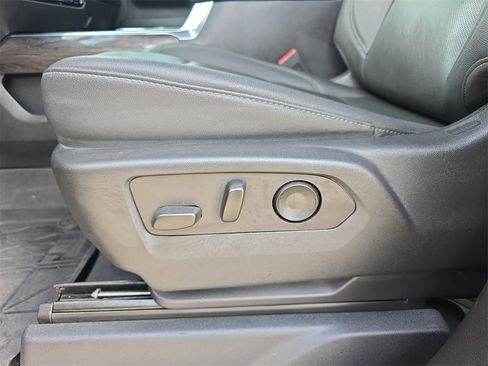 Used 2024 Chevrolet Silverado 2500 LTZ w/ LTZ Plus Package image 29