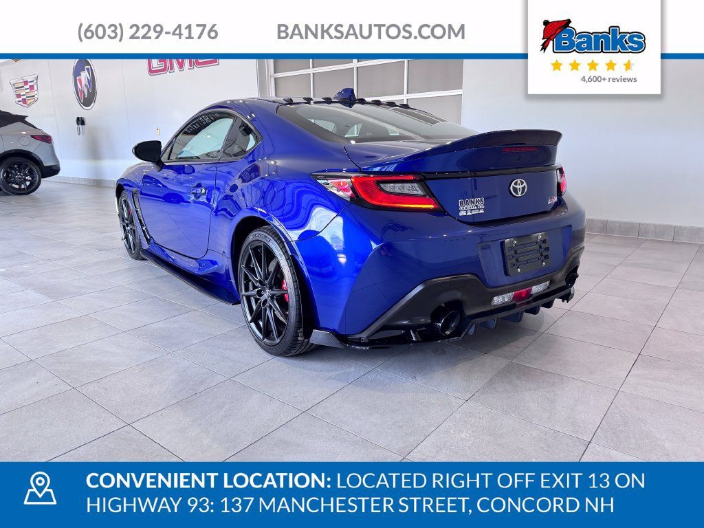 Used 2025 Toyota GR86 Premium w/ Performance Package RWD image 6