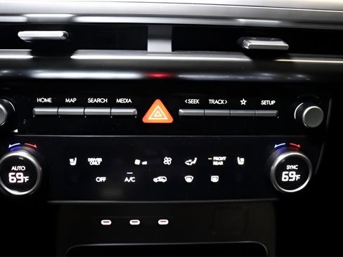 New 2026 Hyundai Ioniq 9 SE image 21