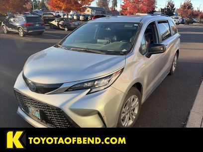 Used 2022 Toyota Sienna XSE