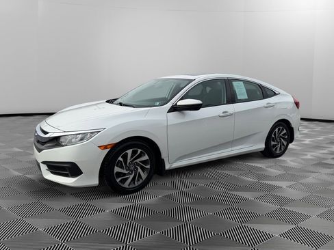Used 2017 Honda Civic EX image 3