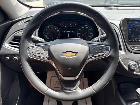 Used 2024 Chevrolet Malibu RS FWD image 24