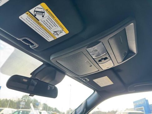 Used 2022 Nissan Frontier Pro-X image 26