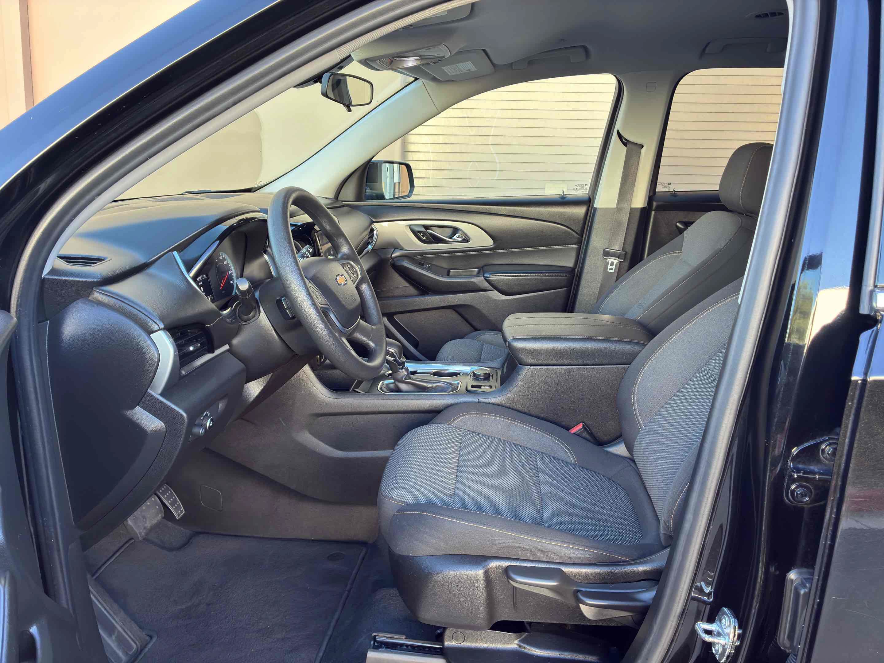 Used 2021 Chevrolet Traverse LS w/ LPO, Black Accent Package FWD image 37