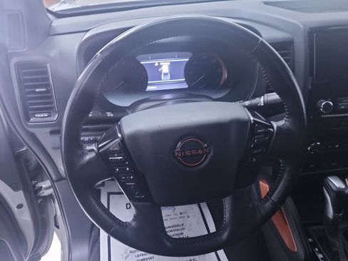 Used 2023 Nissan Frontier PRO-4X w/ Technology Package AWD/4WD image 14