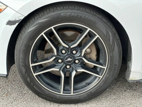 Used 2020 Ford Mustang Premium RWD image 31