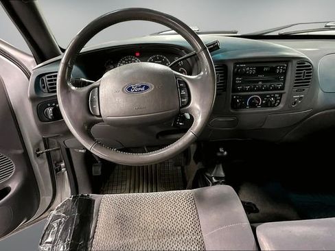 Used 2003 Ford F150 XLT AWD/4WD image 10