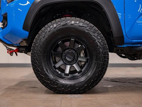 Used 2019 Toyota Tacoma TRD Pro AWD/4WD image 27