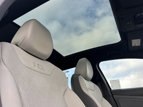 Used 2022 Volkswagen ID.4 Pro S RWD image 17