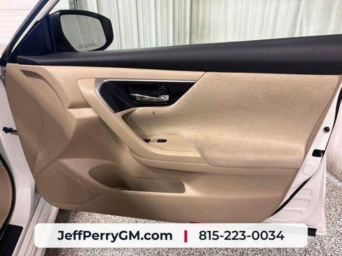 Used 2013 Nissan Altima 3.5 SV w/ Navigation Pkg FWD image 15