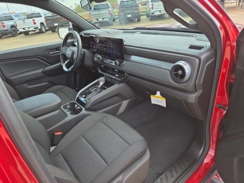 Used 2024 Chevrolet Colorado LT image 22