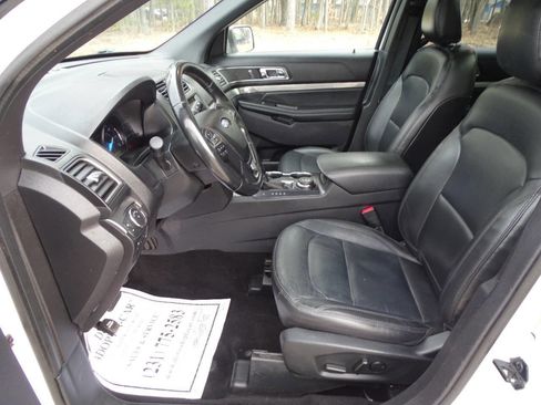 Used 2019 Ford Explorer XLT w/ Equipment Group 202A image 16