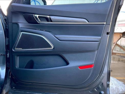 Used 2023 Kia Telluride SX X-Line image 24