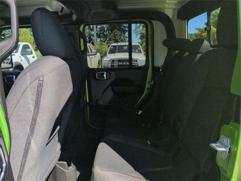 New 2025 Jeep Gladiator Sport image 24