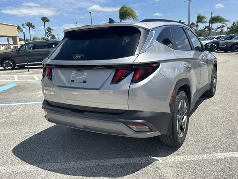 Certified 2025 Hyundai Tucson SEL FWD image 6