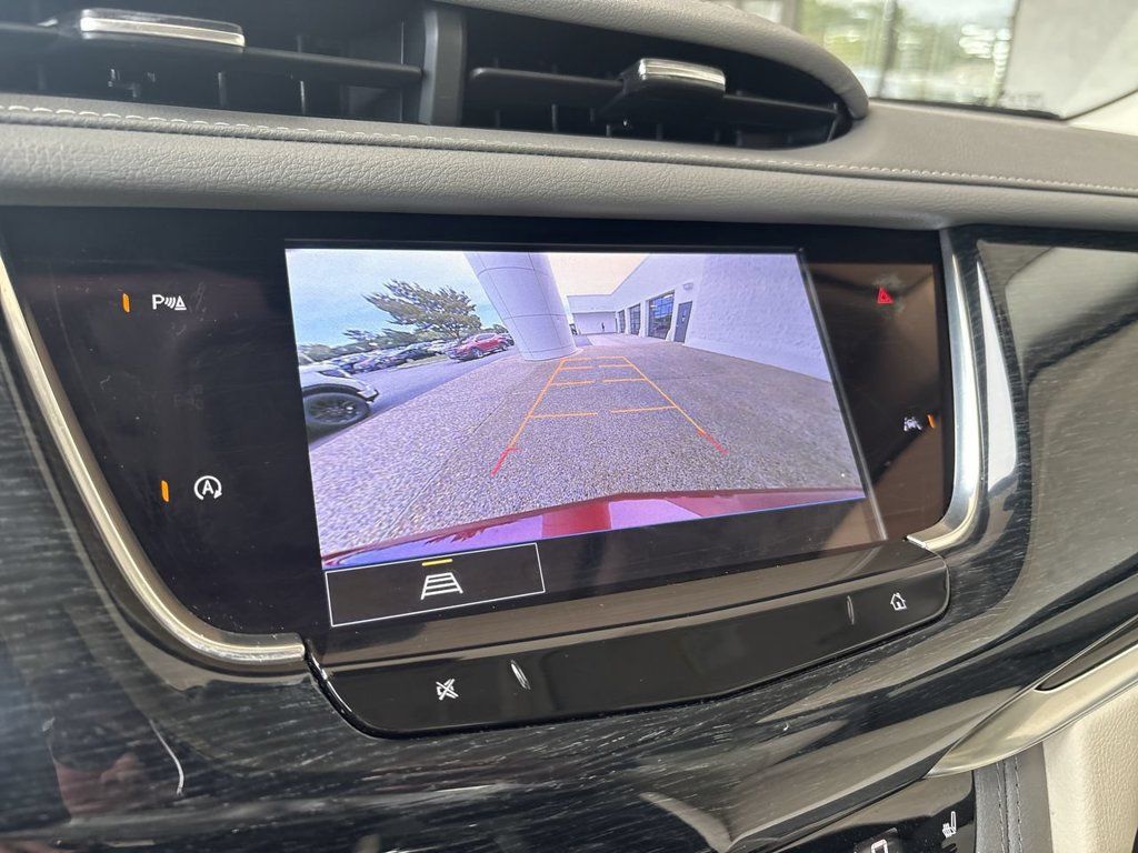 Certified 2025 Cadillac XT6 Premium Luxury AWD/4WD image 14