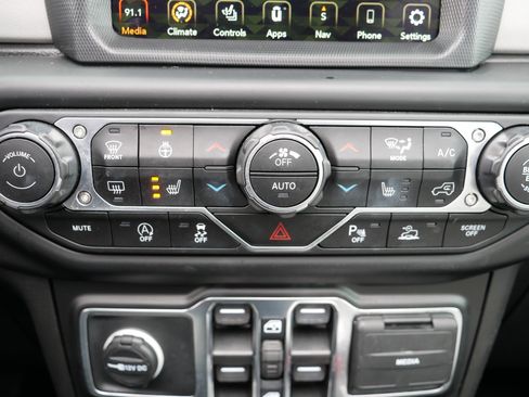 Certified 2023 Jeep Wrangler Unlimited Sahara image 23