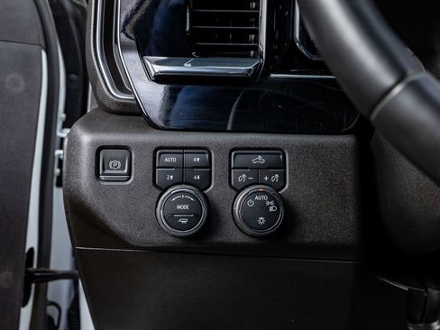 Used 2023 Chevrolet Silverado 1500 LT w/ Z71 Off-Road Package image 21