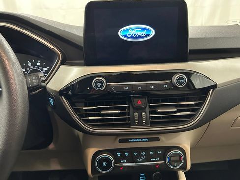 Used 2020 Ford Escape SE AWD/4WD image 19