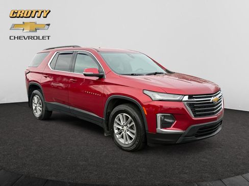 Used 2023 Chevrolet Traverse LT image 7