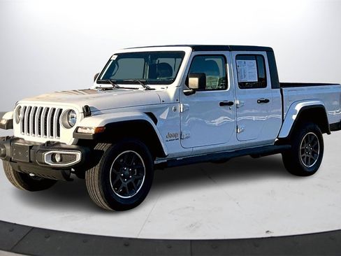 Certified 2022 Jeep Gladiator Overland w/ Popular Equipment Package image 4
