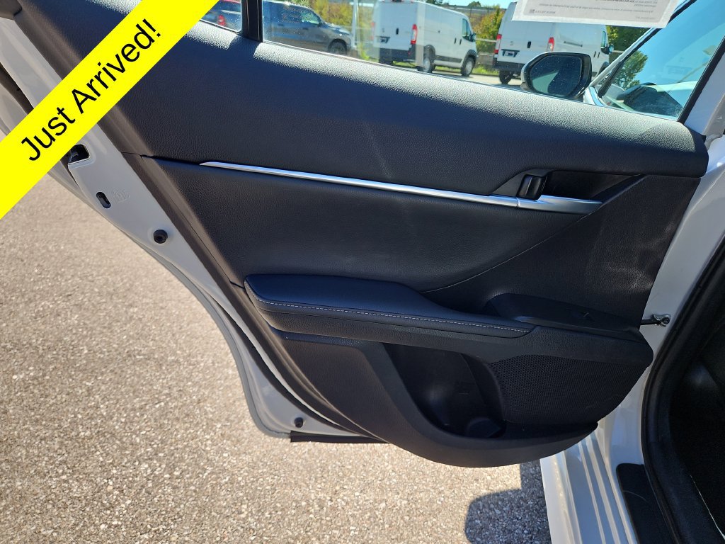 Used 2024 Toyota Camry XSE FWD image 14